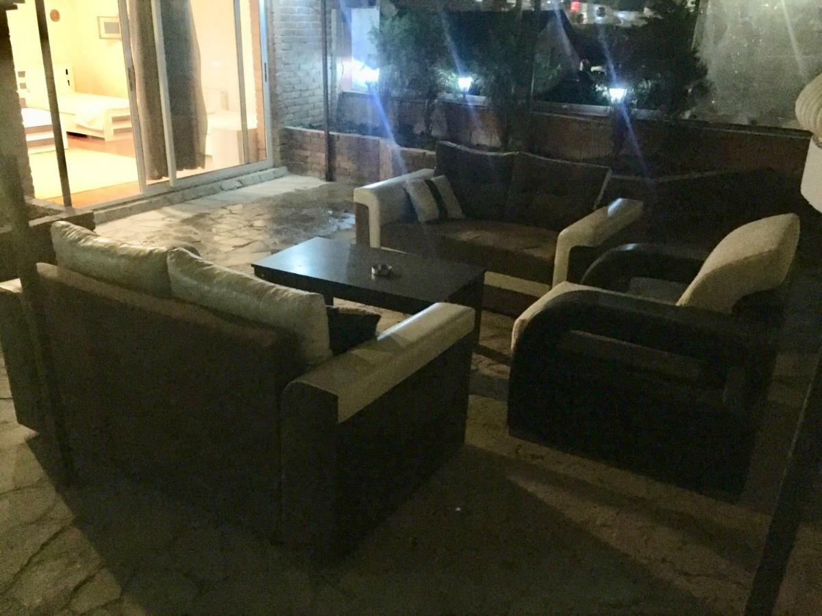 Hotel Bavaria Prisztina Zewnętrze zdjęcie