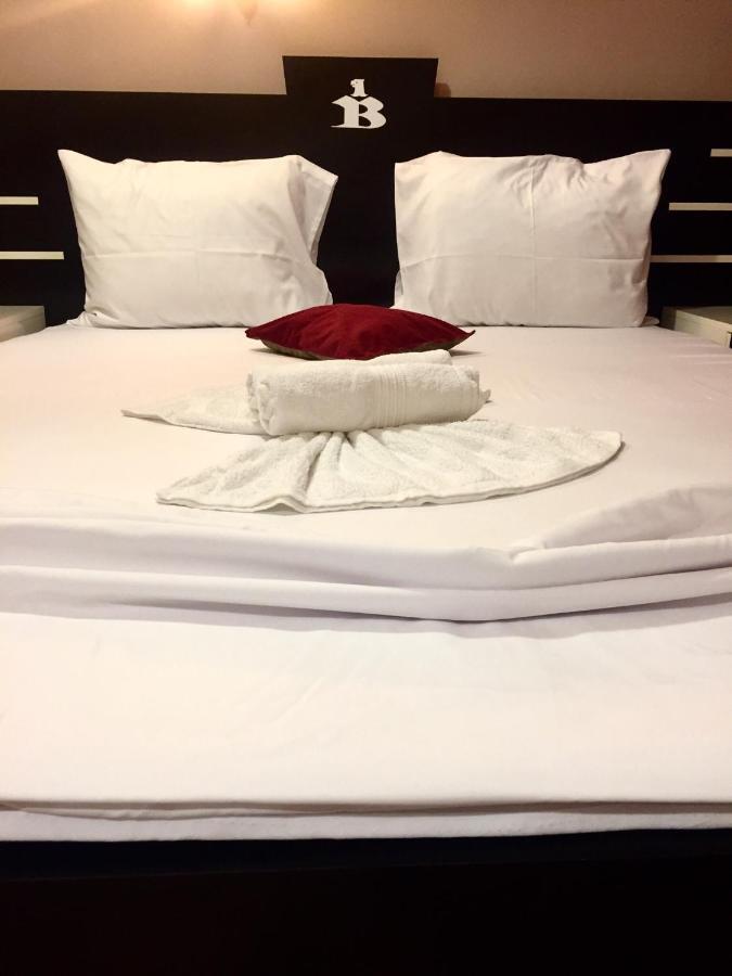Hotel Bavaria Prisztina Zewnętrze zdjęcie