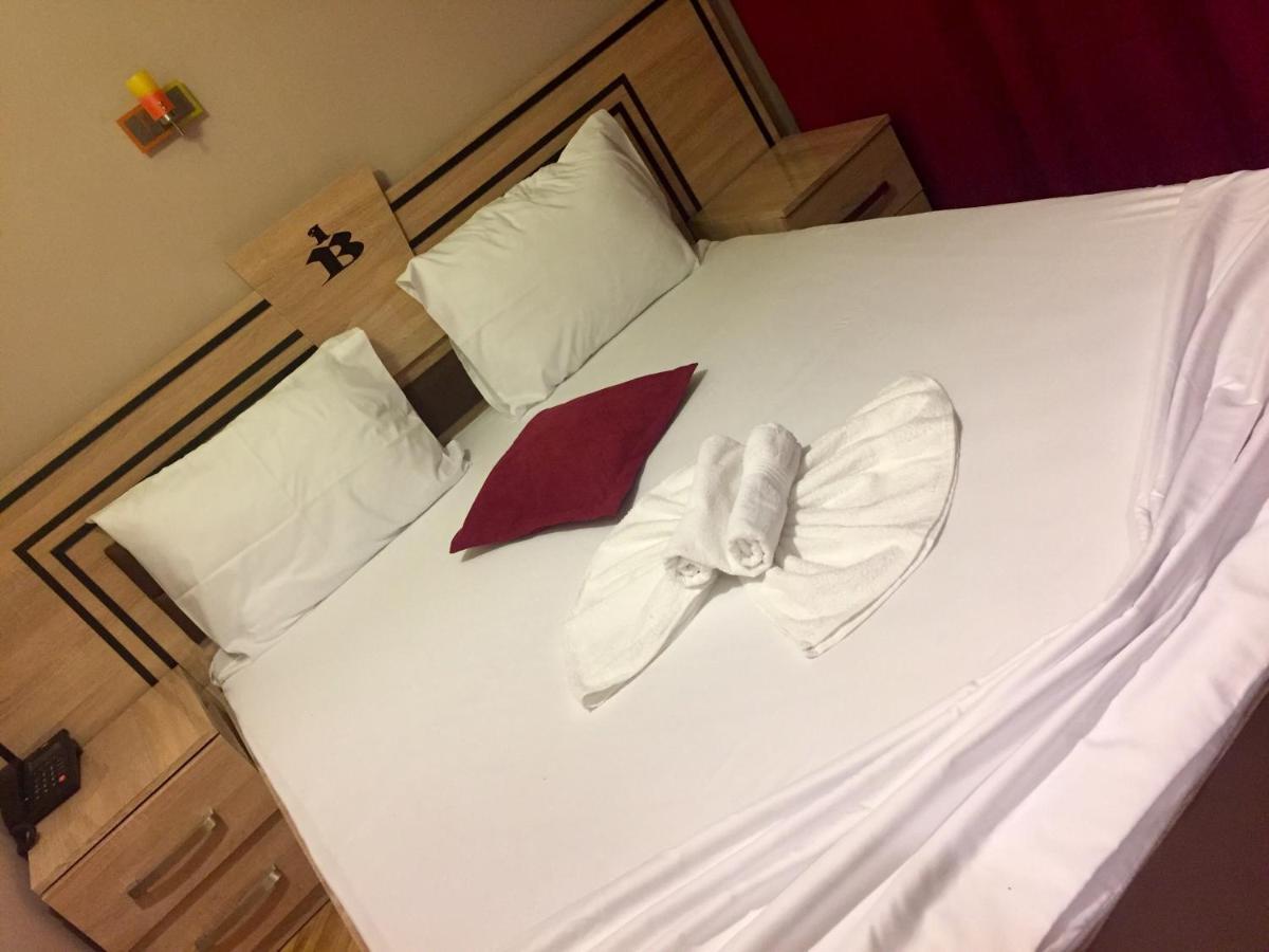 Hotel Bavaria Prisztina Zewnętrze zdjęcie